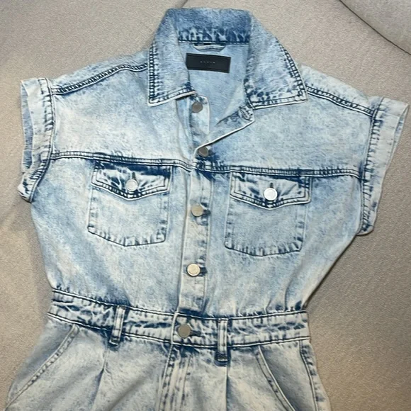 Blank NYC Acid Wash Romper Size XS - Picture 2 of 4
